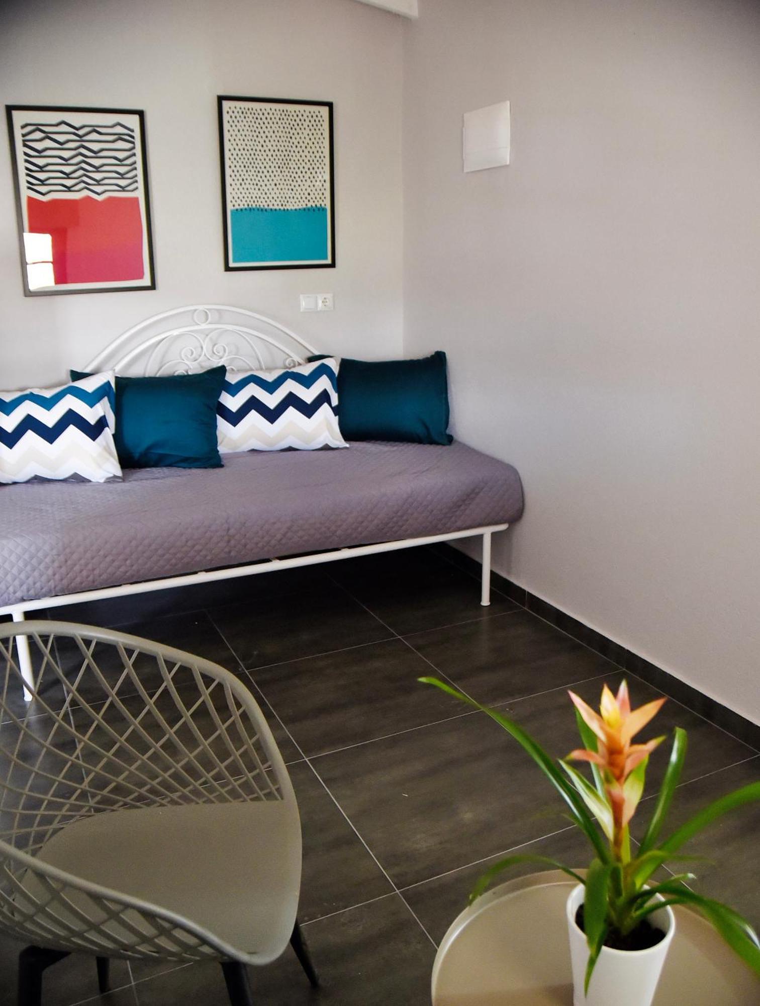 Room Nine 9 Beachfront Apartments Nea Kallikrateia Exterior photo