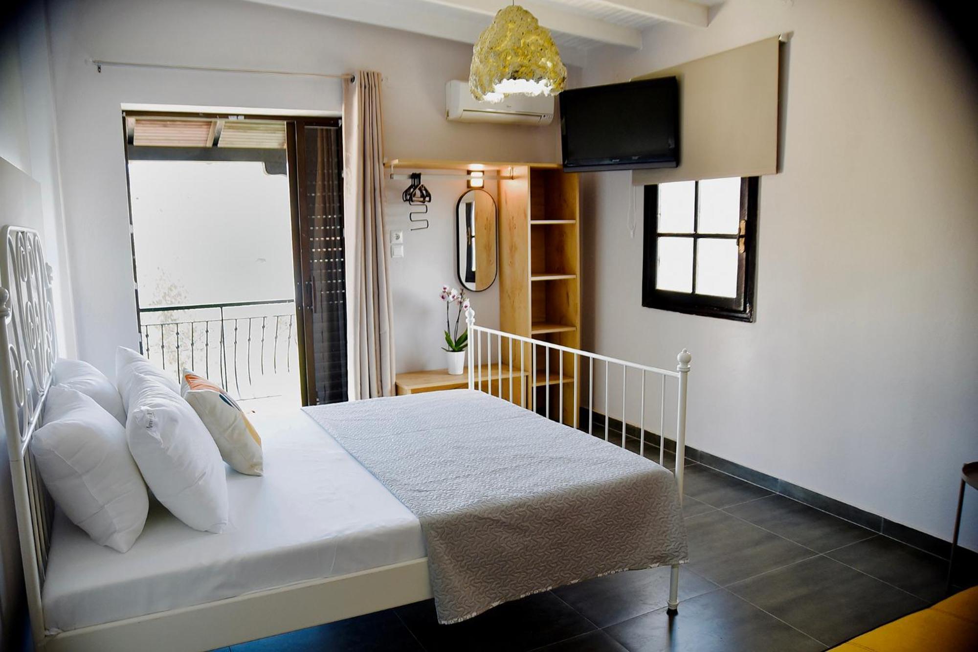 Room Nine 9 Beachfront Apartments Nea Kallikrateia Exterior photo
